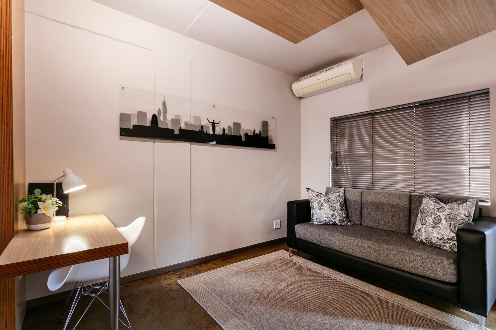 Akanani Apartment *