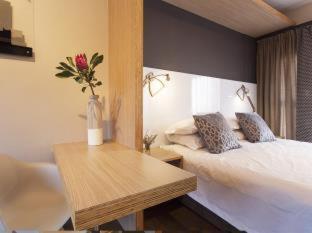 Akanani Apartment *